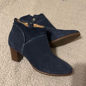 Jack Rogers Navy suede booties